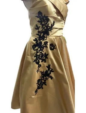 Aimishang  A-Line Cocktail Champagne Gold Dresses Vintage Dress Formal Wedding Guest Tea Length Sleeveless Off Shoulder Satin with Pleats Appliques