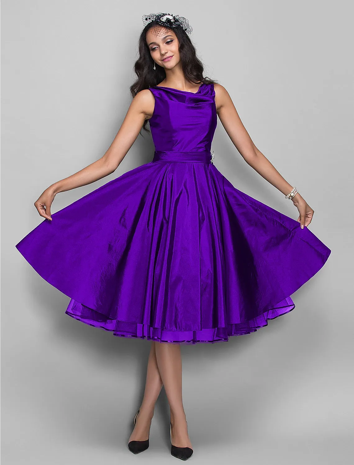 Aimishang  A-Line Cocktail Dresses Vintage Dress Halloween Knee Length Sleeveless V Neck Taffeta with Pleats Crystals