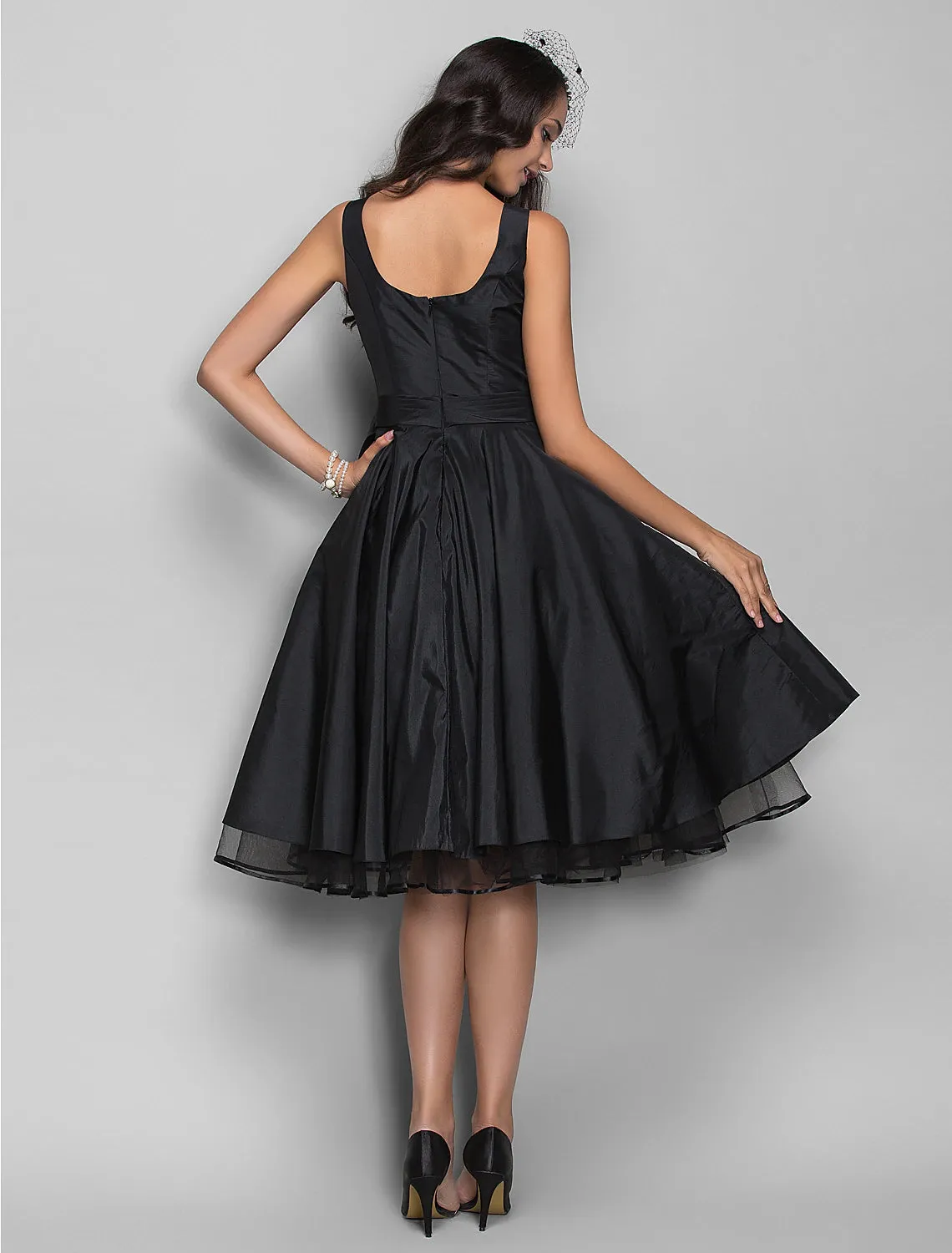 Aimishang  A-Line Cocktail Dresses Vintage Dress Halloween Knee Length Sleeveless V Neck Taffeta with Pleats Crystals