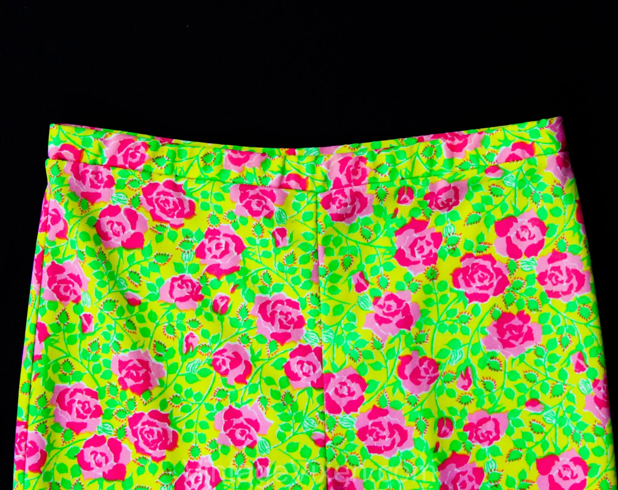 Lilly Pulitzer Pants - Size 10 Pink Roses Print - Green & Yellow Polyester Knit Preppie 70s Pant - 1970s Spring Novelty Print - Waist to 32