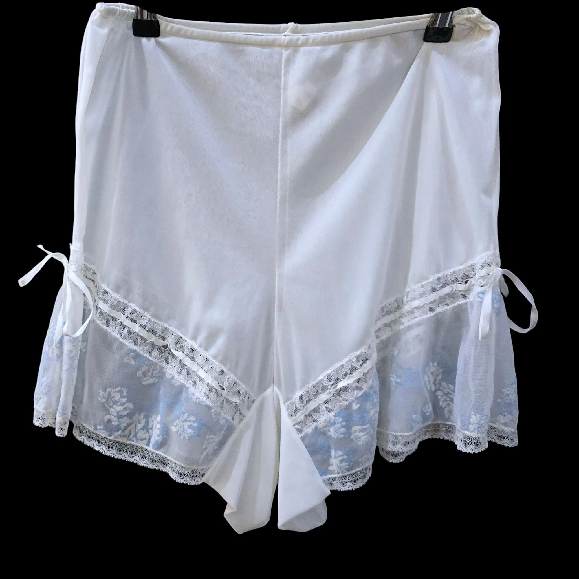 Pretty White Bloomer Knickers S M