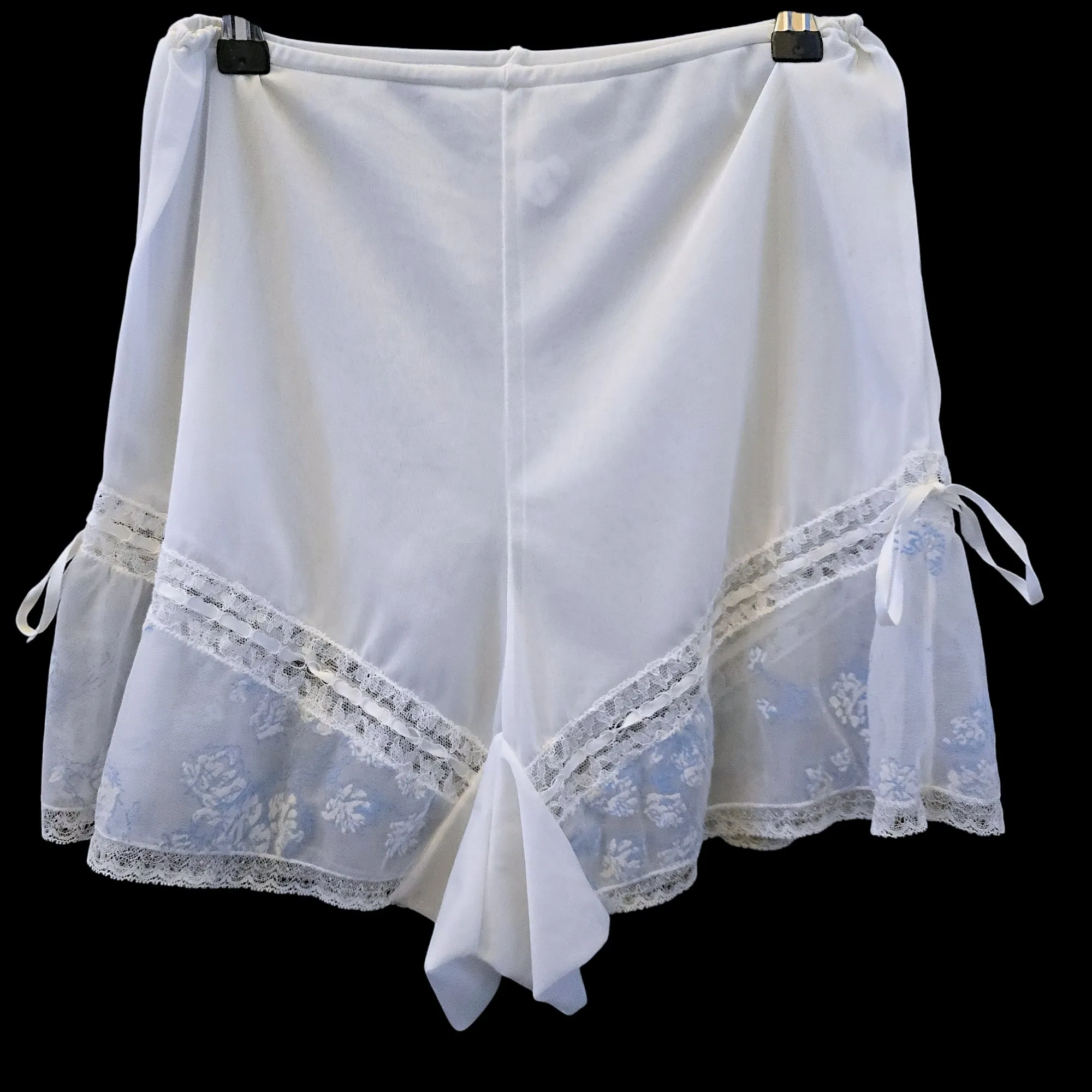 Pretty White Bloomer Knickers S M