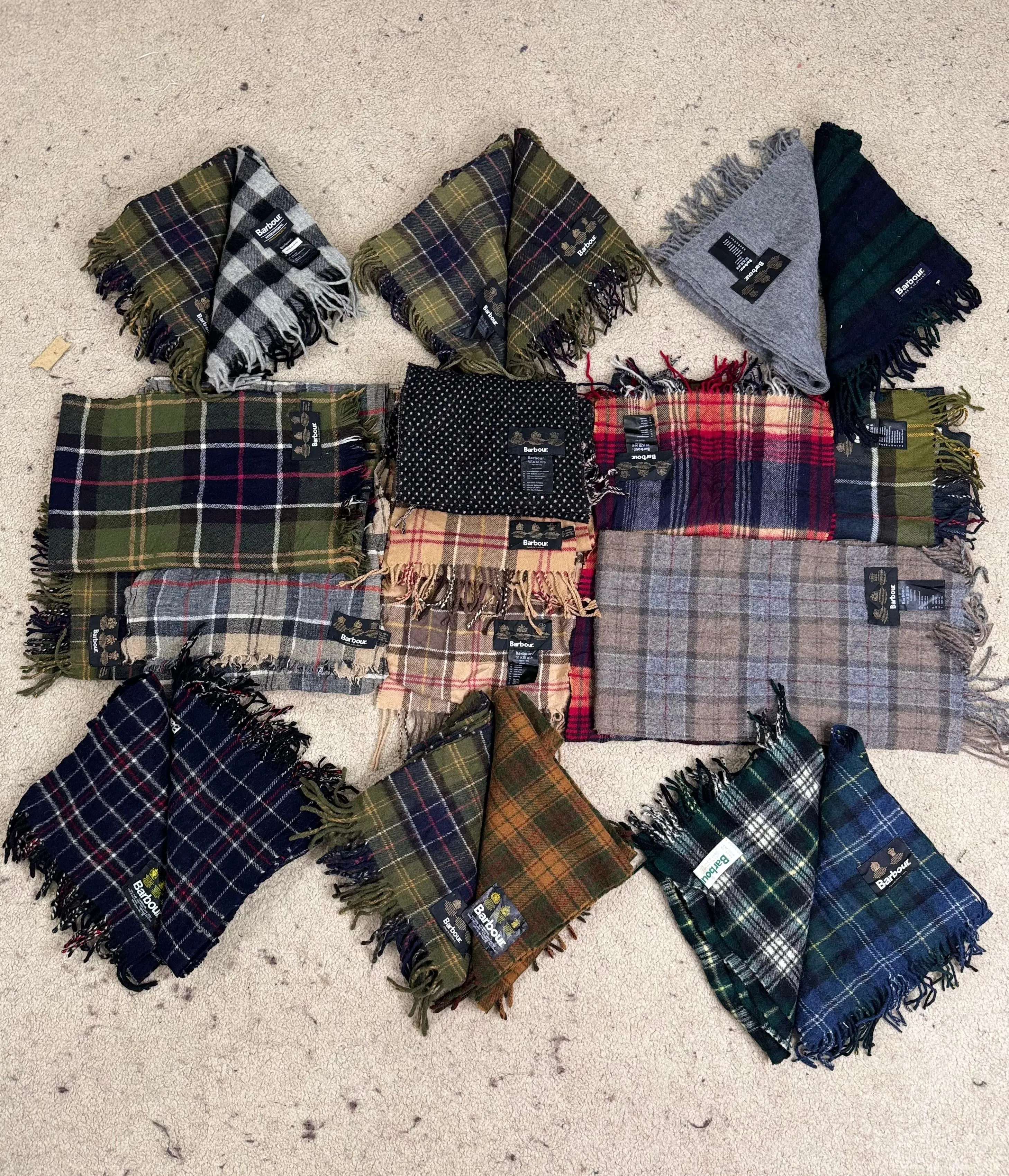 #VV337 Barbour Selection Scarves  20 PCs